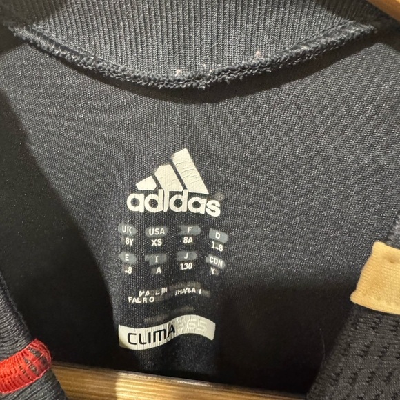 Liverpool 2009 Away Soccer Football Jersey - Picture 4 of 6